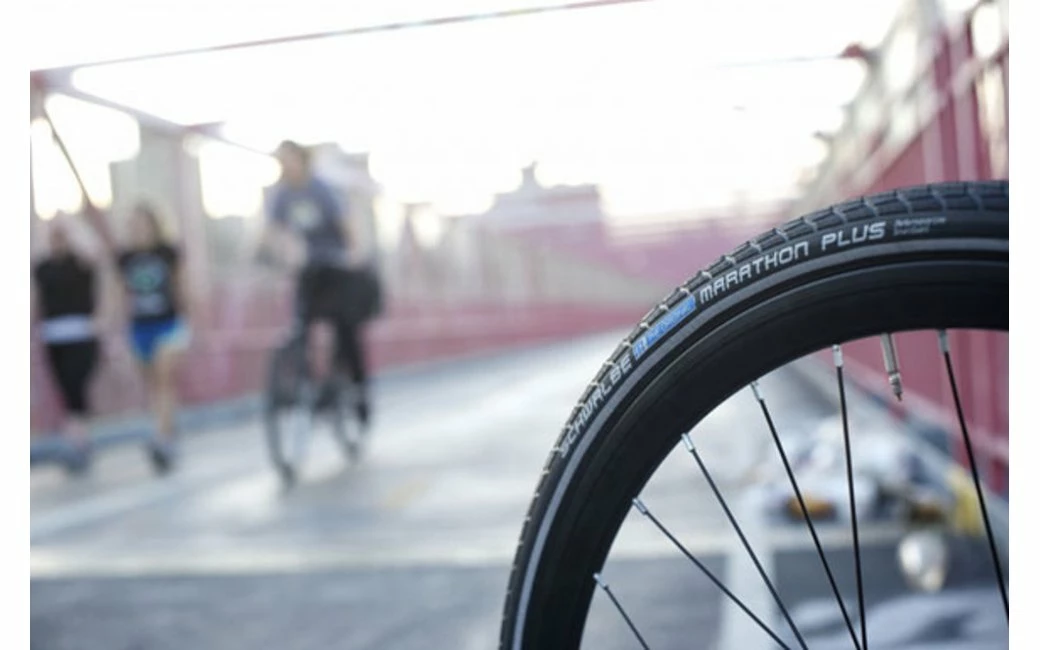 Pneu Schwalbe Marathon Plus HS 440 - 20 Pouces 3 Pneu Schwalbe Marathon Plus HS 440 - 20 Pouces – Image 3