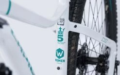 Lapierre VTT Femme LAPIERE EDGE 2.7 27.5" Blanc/Bleu - 2022 -Vélo VTT Soldes Boutique vtt femme lapiere edge 27 275 blancbleu 2022 3